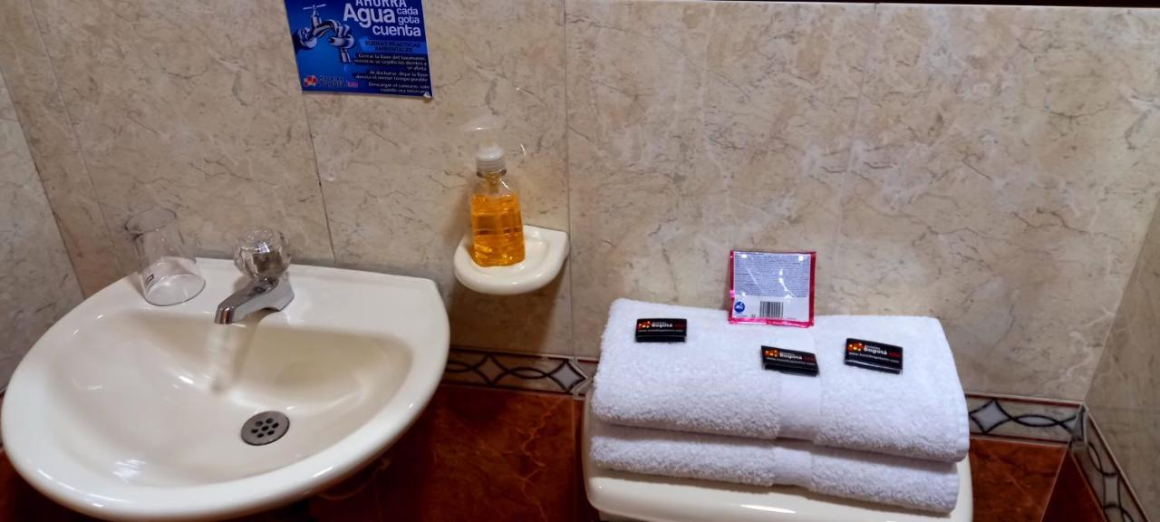 Hoteles Bogota Inn Turisticas 63 Εξωτερικό φωτογραφία